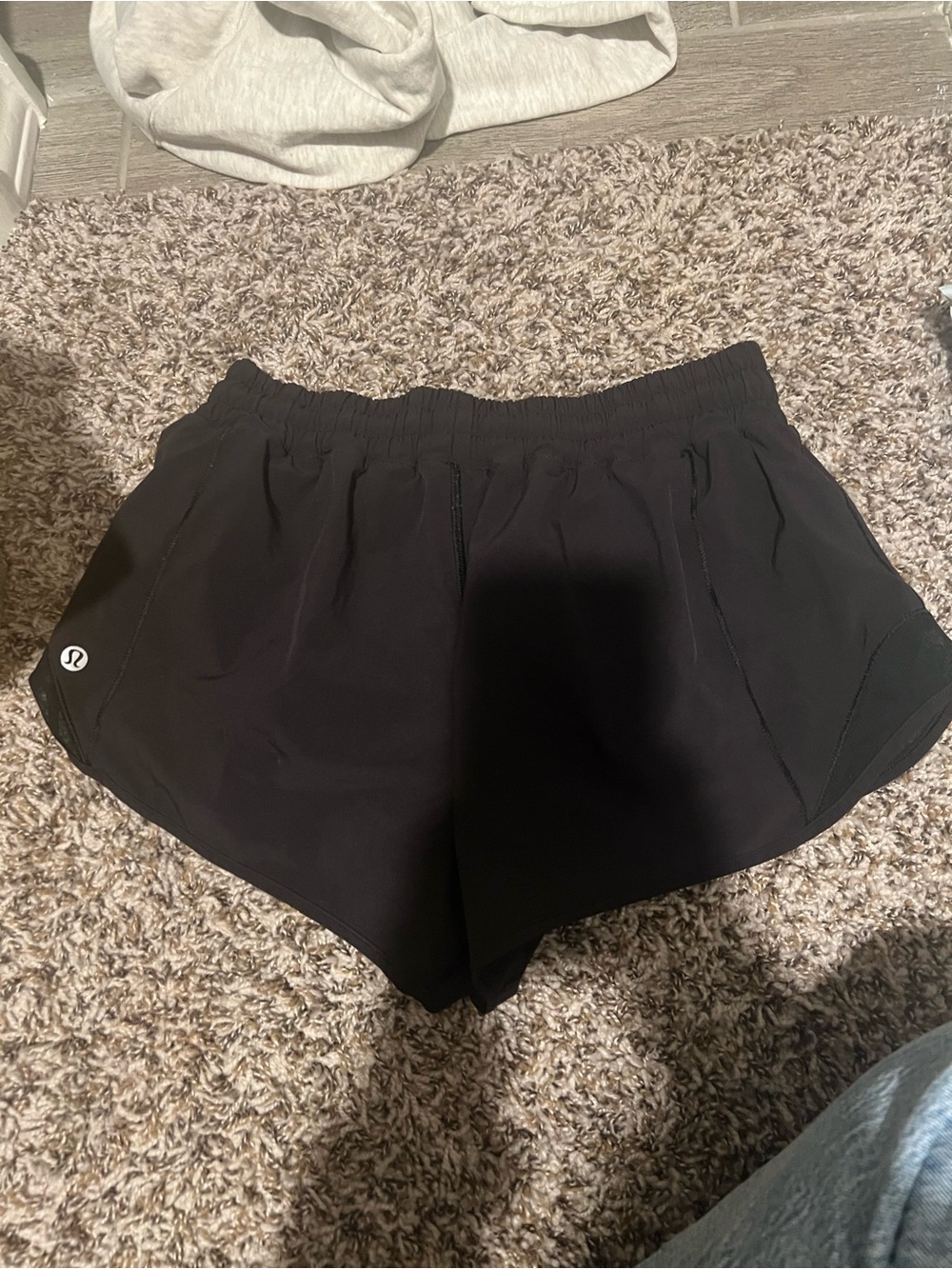 lululemon athletica hotty hot running shorts